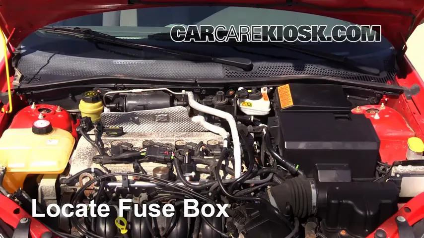 2004 Ford Focus ZTS 2.3L 4 Cyl. Fuse (Engine) Replace